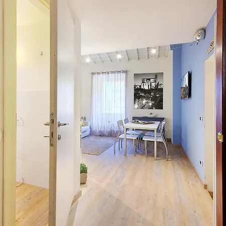 Palazzo Lenzi *