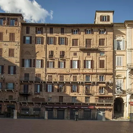 Palazzo Lenzi * سيينا