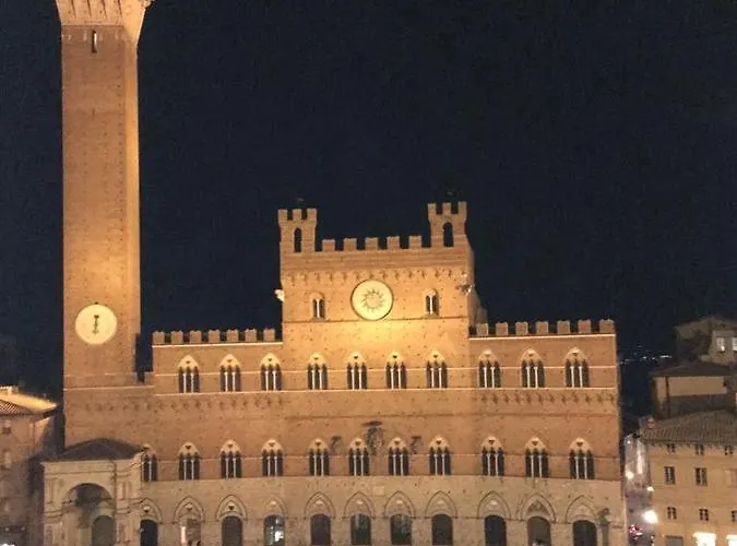 Palazzo Lenzi *